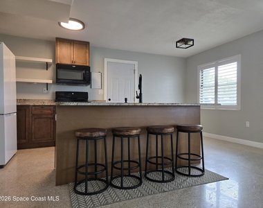 550 Capri Road - Photo Thumbnail 11