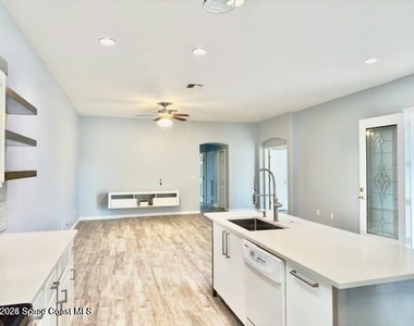 180 Tramore Place - Photo Thumbnail 7