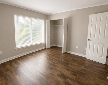 1515 Huntington Lane - Photo Thumbnail 11