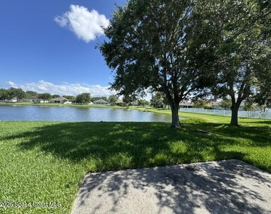 1483 Hemingway Boulevard - Photo Thumbnail 12