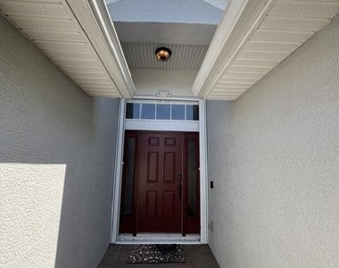 1483 Hemingway Boulevard - Photo Thumbnail 4