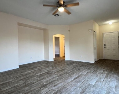 957 W Bimini Avenue W - Photo Thumbnail 11