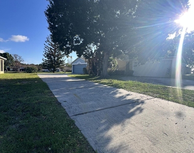 957 W Bimini Avenue W - Photo Thumbnail 20