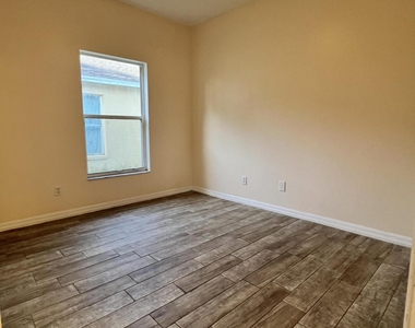 957 W Bimini Avenue W - Photo Thumbnail 14