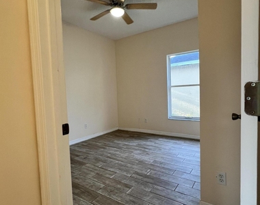957 W Bimini Avenue W - Photo Thumbnail 13
