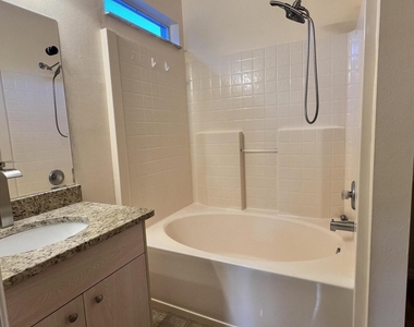 957 W Bimini Avenue W - Photo Thumbnail 8