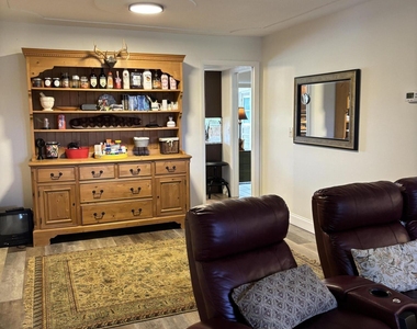531 Inverness Avenue - Photo Thumbnail 4