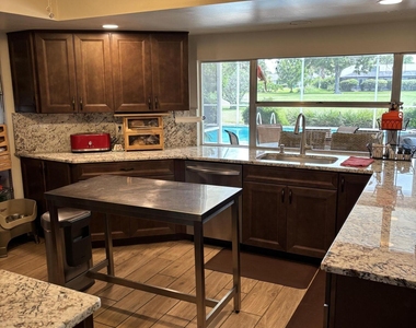 531 Inverness Avenue - Photo Thumbnail 7