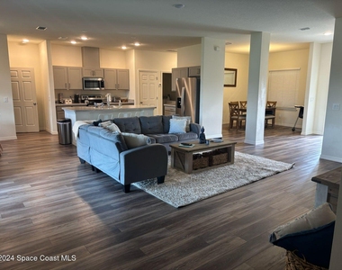 647 Airoso Road Se - Photo Thumbnail 1