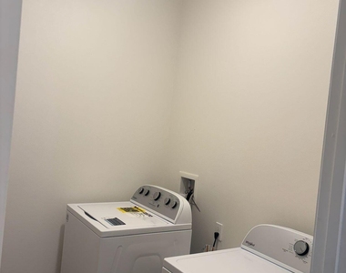 647 Airoso Road Se - Photo Thumbnail 24