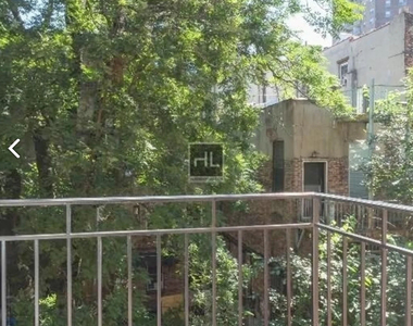 E 7th St. - Photo Thumbnail 4