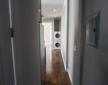 Avenue B - Photo Thumbnail 4