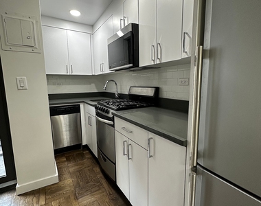 East 35 Street - Photo Thumbnail 2