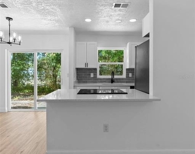 2240 Conway Drive - Photo Thumbnail 8