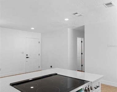 2240 Conway Drive - Photo Thumbnail 13