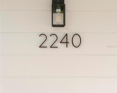 2240 Conway Drive - Photo Thumbnail 3