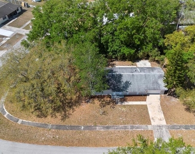 2240 Conway Drive - Photo Thumbnail 25