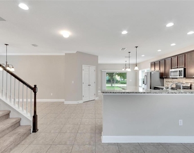 5320 Sagecrest Drive - Photo Thumbnail 11