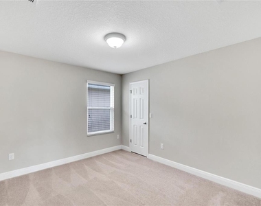 5320 Sagecrest Drive - Photo Thumbnail 34