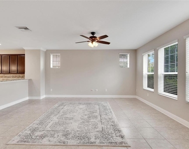 5320 Sagecrest Drive - Photo Thumbnail 4