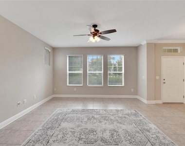 5320 Sagecrest Drive - Photo Thumbnail 5