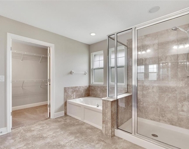 5320 Sagecrest Drive - Photo Thumbnail 30