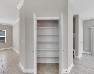 5320 Sagecrest Drive - Photo Thumbnail 12