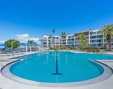 5155 Isla Key Boulevard S - Photo Thumbnail 16