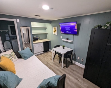 4538 W Minnehaha Street - Photo Thumbnail 2