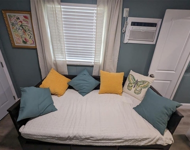 4538 W Minnehaha Street - Photo Thumbnail 11