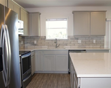 30600 Thunderbird Drive - Photo Thumbnail 23