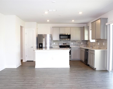 30600 Thunderbird Drive - Photo Thumbnail 21