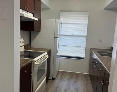 8428 Camden Street - Photo Thumbnail 2