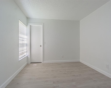 8432 Camden Street - Photo Thumbnail 16