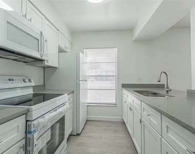 8432 Camden Street - Photo Thumbnail 12