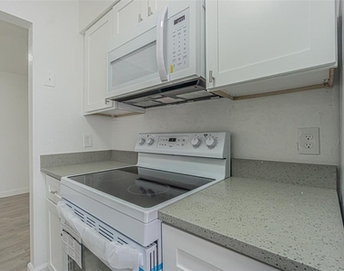 8432 Camden Street - Photo Thumbnail 13