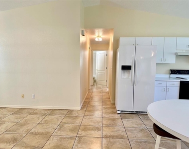 4416 Redcoat Drive - Photo Thumbnail 11