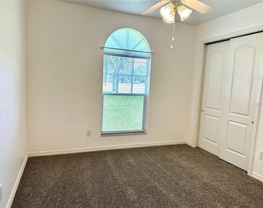 4416 Redcoat Drive - Photo Thumbnail 21