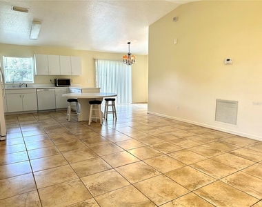 4416 Redcoat Drive - Photo Thumbnail 7