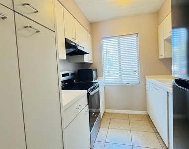 5508 Pokeweed Court - Photo Thumbnail 9
