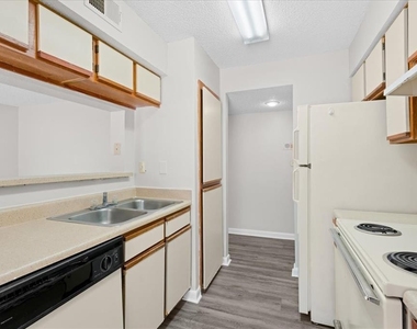8641 Fancy Finch Drive - Photo Thumbnail 4