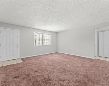 12407 Oak Cedar Place - Photo Thumbnail 4