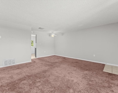 12407 Oak Cedar Place - Photo Thumbnail 6