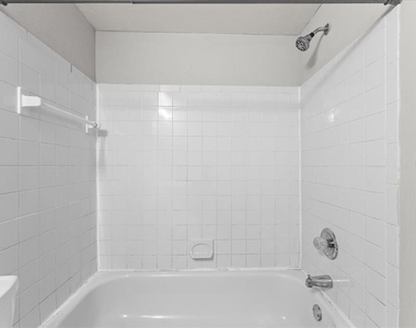 12407 Oak Cedar Place - Photo Thumbnail 14