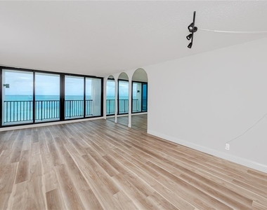 7100 Sunset Way - Photo Thumbnail 11
