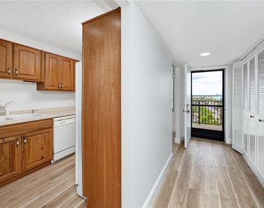 7100 Sunset Way - Photo Thumbnail 6