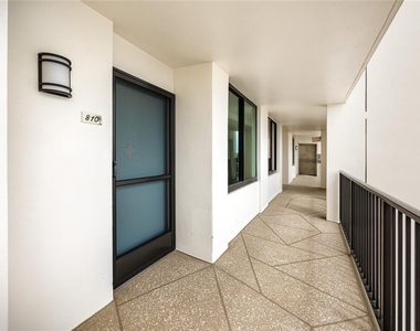 7100 Sunset Way - Photo Thumbnail 4