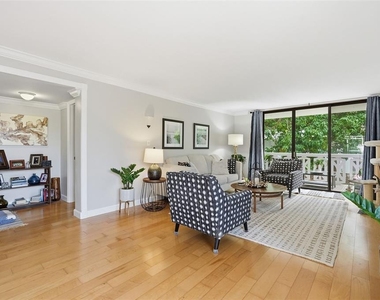 2612 Pearce Drive - Photo Thumbnail 7