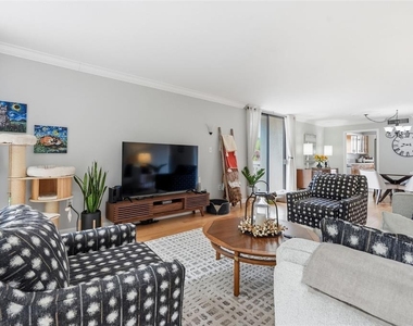 2612 Pearce Drive - Photo Thumbnail 8