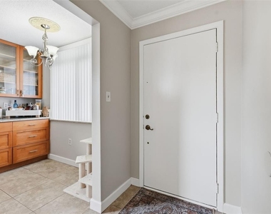 2612 Pearce Drive - Photo Thumbnail 3